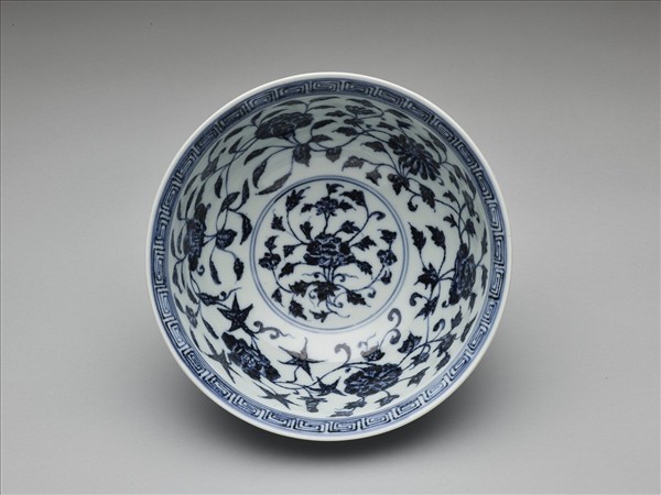 青花四季花卉紋碗