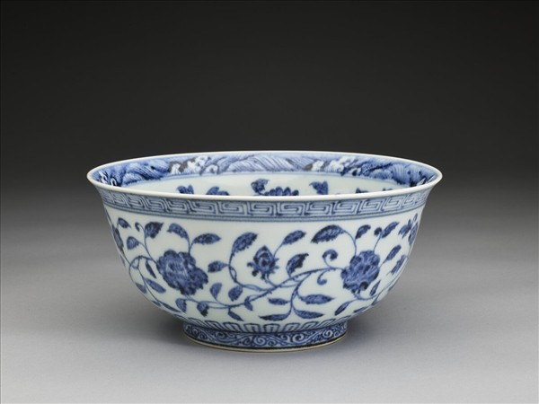 青花四季花卉紋碗