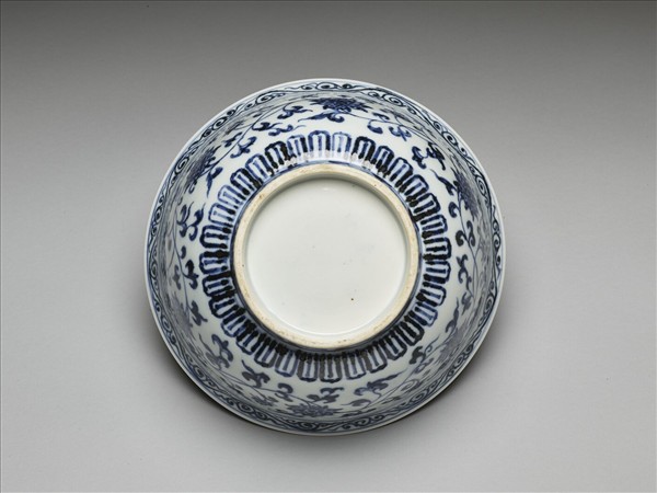 青花四季花卉紋碗