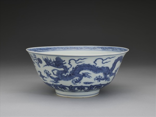 青花雙龍戲珠紋碗