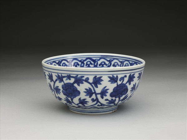 青花牡丹紋碗
