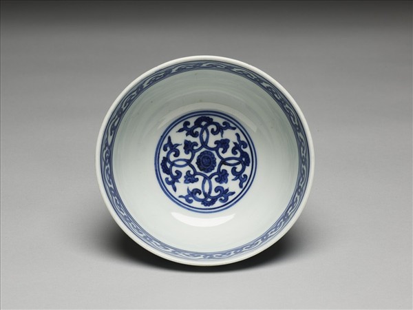 青花牡丹紋碗