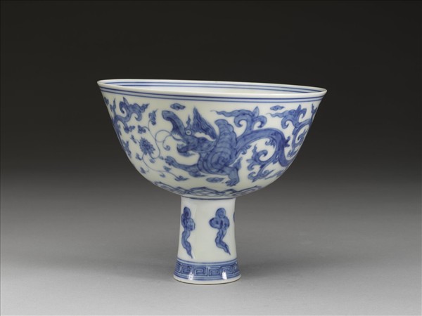 青花夔龍紋高足碗