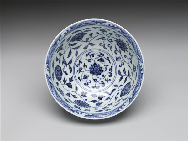 青花四季花卉紋碗