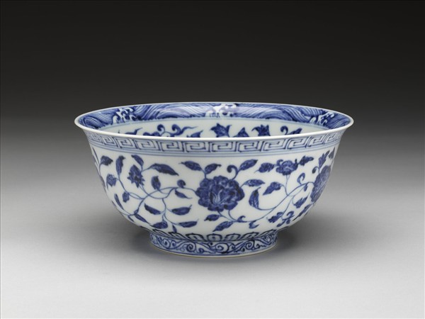 青花四季花卉紋碗
