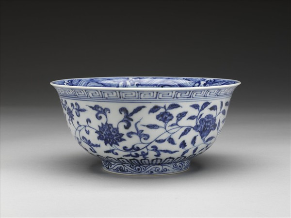 青花四季花卉紋碗