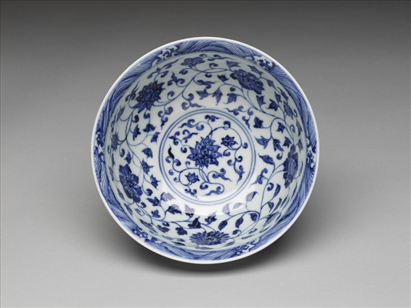 青花四季花卉紋碗