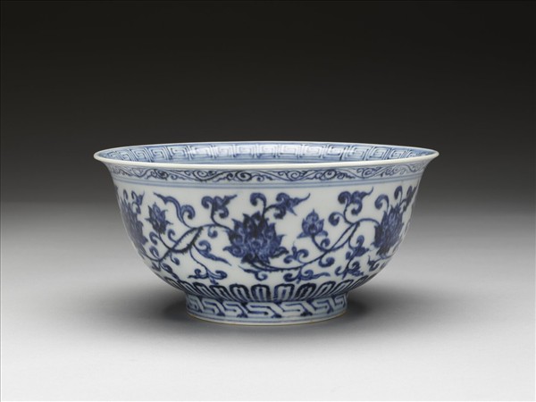 青花四季花卉紋碗