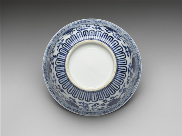 青花四季花卉紋碗