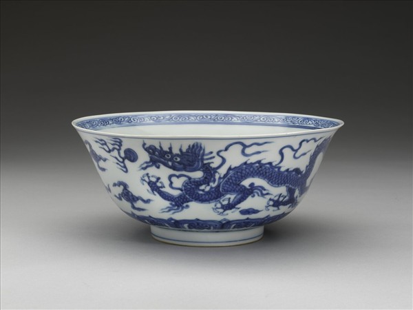 青花雙龍戲珠紋碗