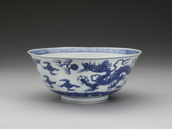 青花雙龍戲珠紋碗