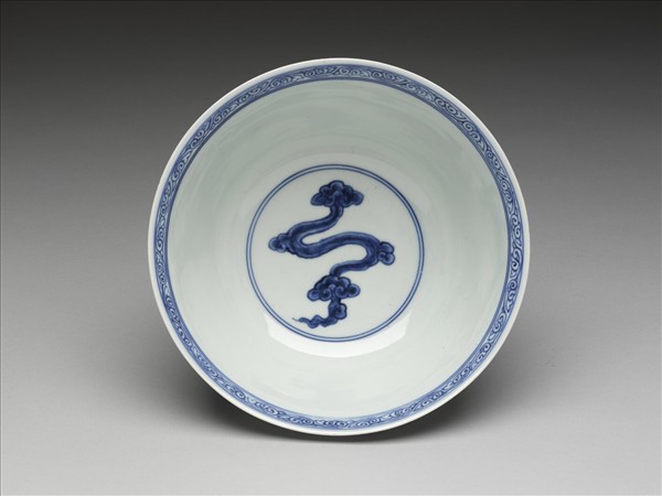 青花雙龍戲珠紋碗