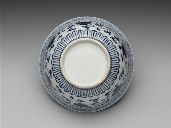 青花四季花卉紋碗