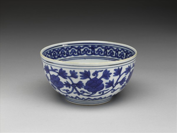青花牡丹紋碗