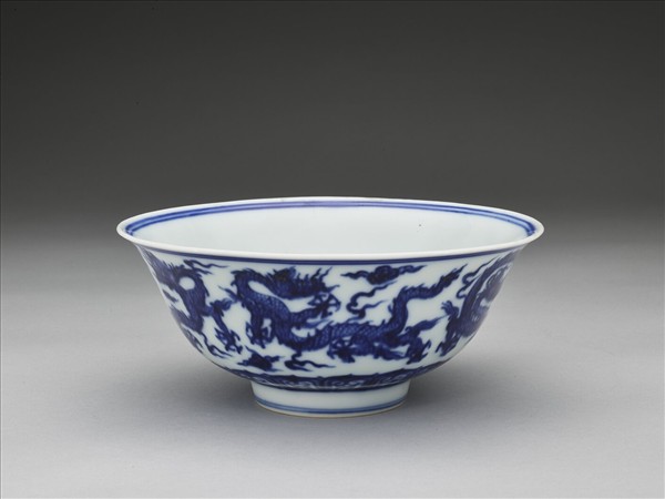 官窯 青花六龍紋碗