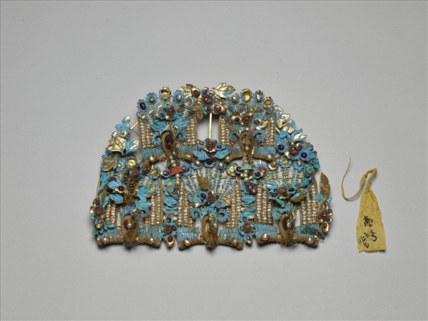 金纍絲點翠嵌珠寶鈿飾