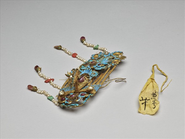 金纍絲點翠嵌珠寶鈿飾