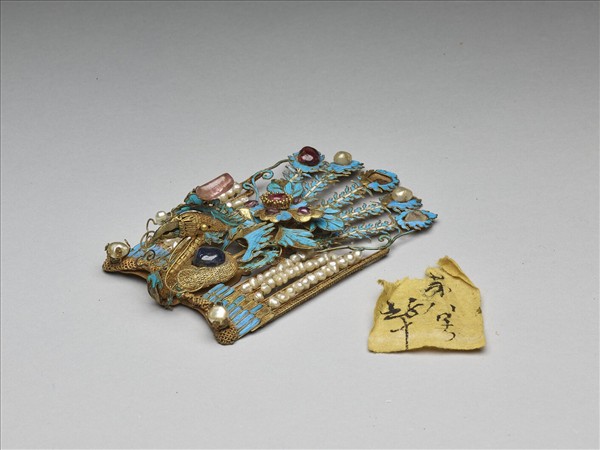 金纍絲點翠嵌珠寶鈿飾