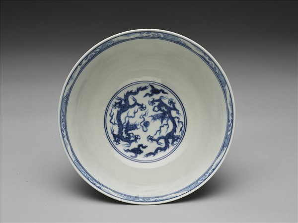 青花雲龍紋碗