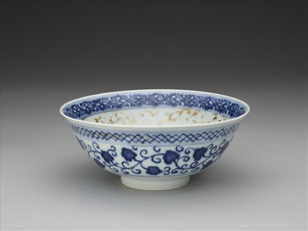 官窯 青花蓮花紋描金碗