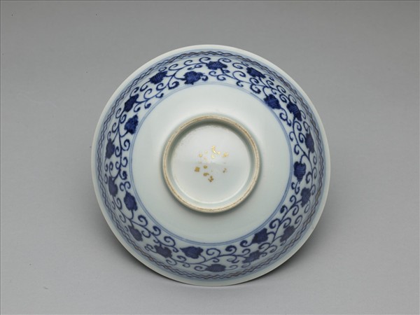 官窯 青花蓮花紋描金碗