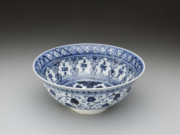 官窯 青花花卉紋碗