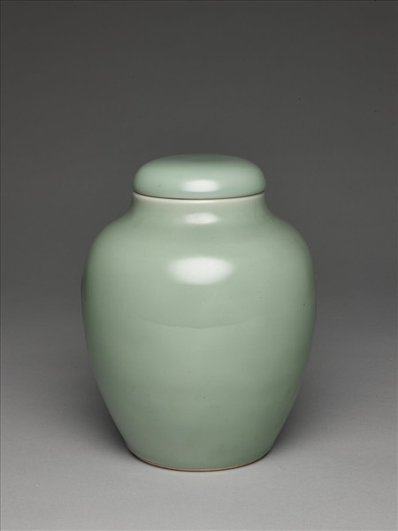 冬青釉蓋罐