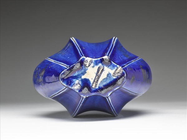 官窯 霽青菱式花瓶