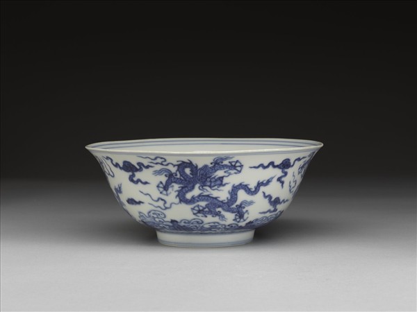 青花五龍紋碗