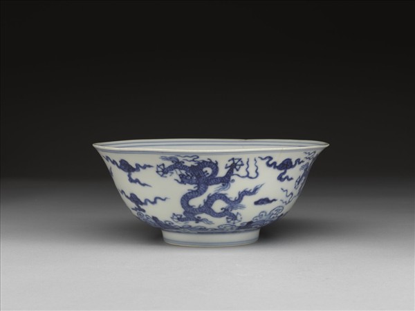 青花五龍紋碗