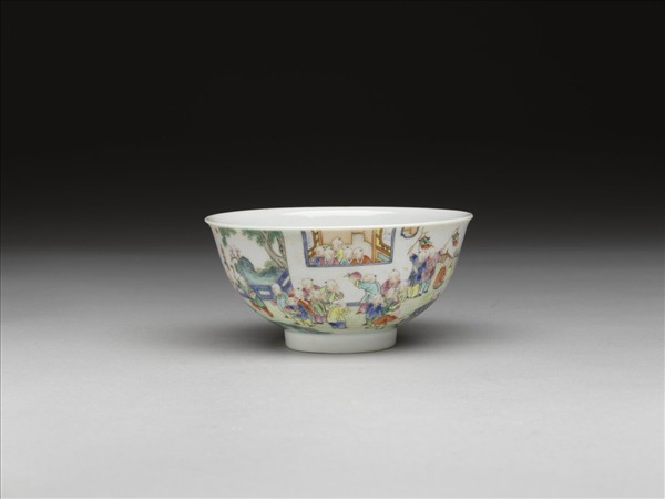 粉彩嬰戲圖碗