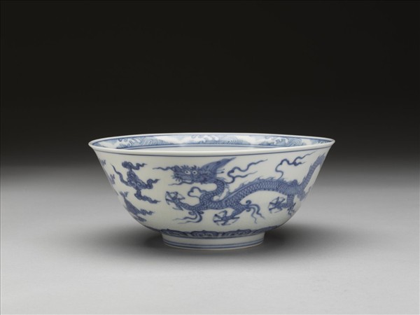 青花雲龍紋碗