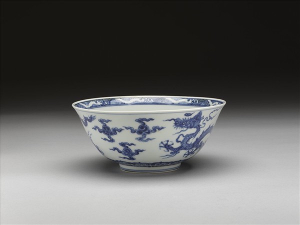 青花雲龍紋碗