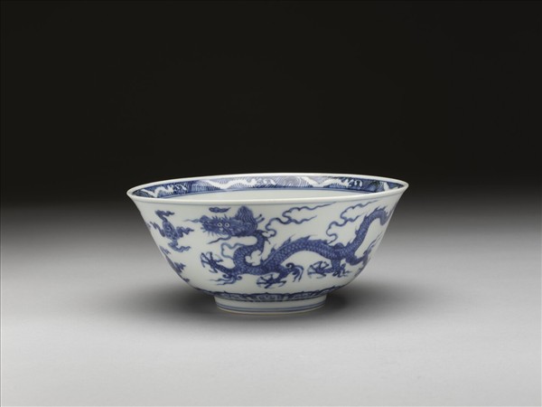 青花雲龍紋碗