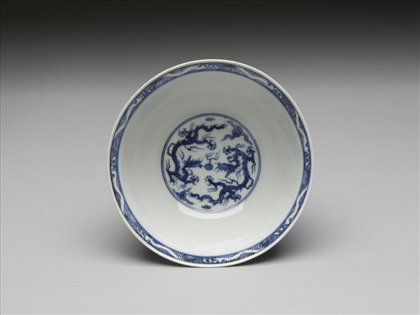 青花雲龍紋碗