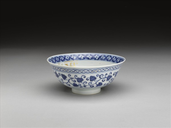 官窯 青花蓮花紋描金碗