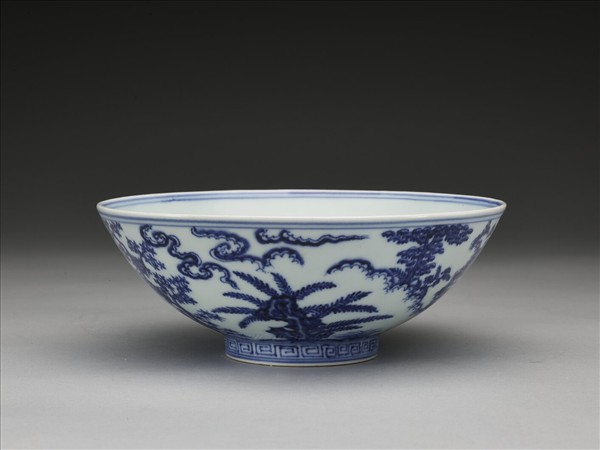 青花庭園仕女圖碗