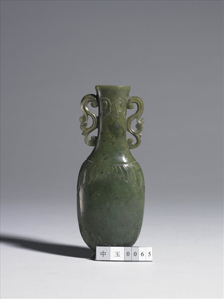 玉雕花瓶
