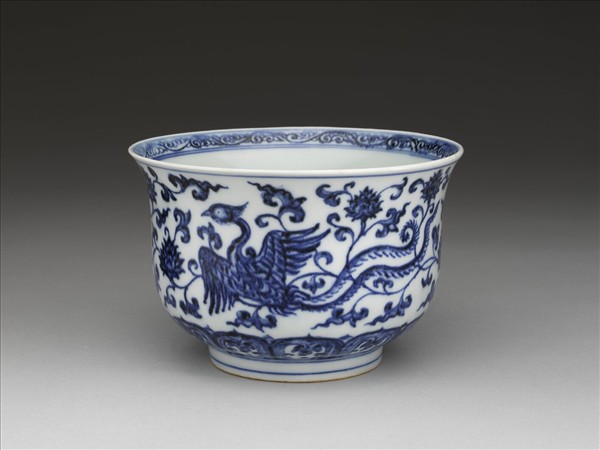 青花穿花鳳凰紋仰鐘式碗