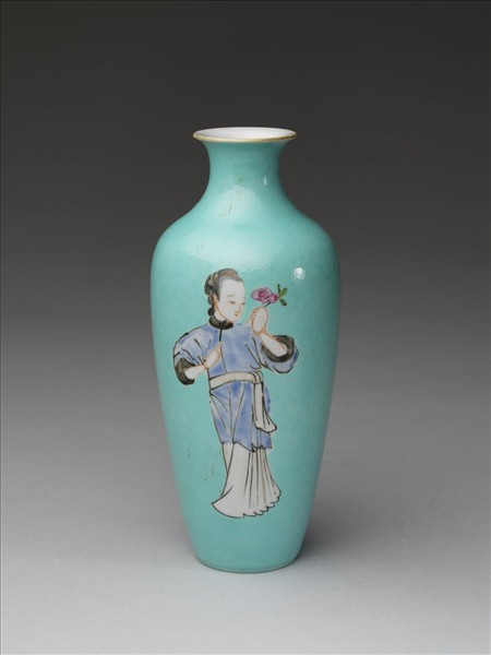 粉彩湖綠地仕女紋瓶