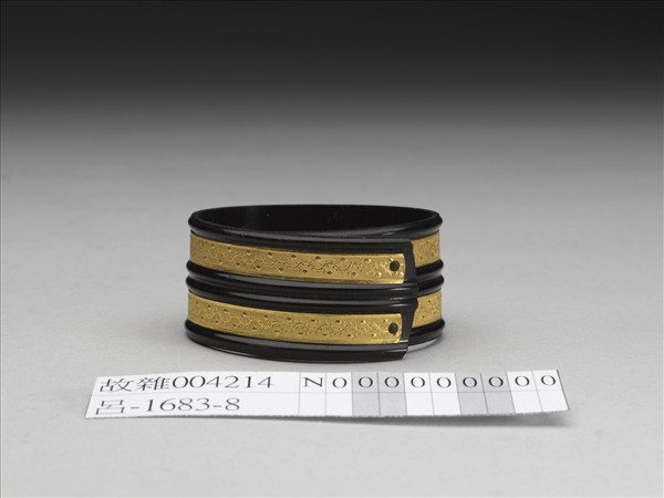 牛角嵌金鐲