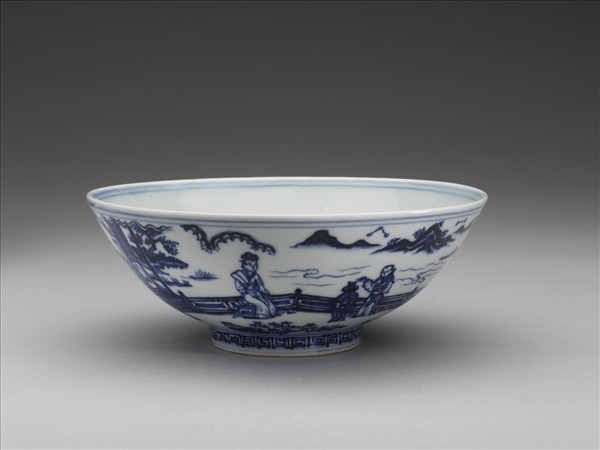 青花庭園仕女圖碗