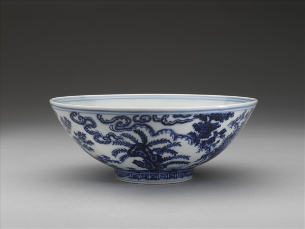 青花庭園仕女圖碗