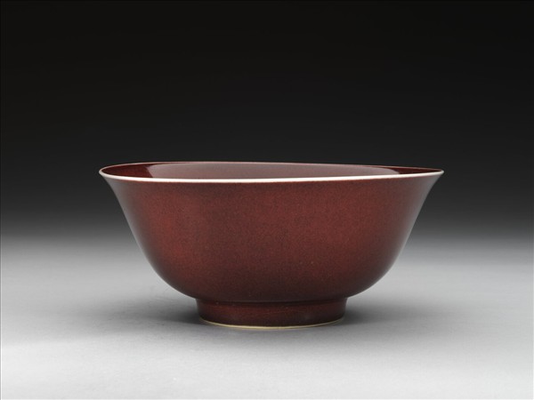 霽紅釉暗花碗