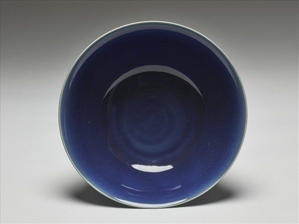 霽青暗花雙龍紋碗