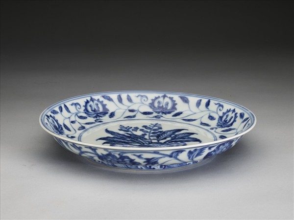 青花梔子花卉紋盤