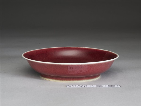 霽紅釉盤