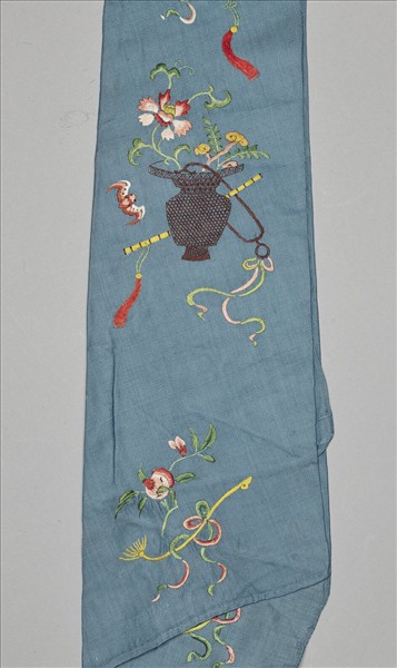 藍綢繡暗八仙綵帨