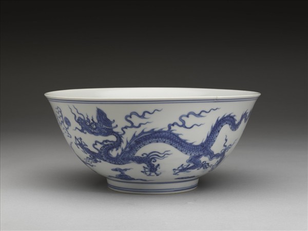 青花雙龍戲珠紋碗