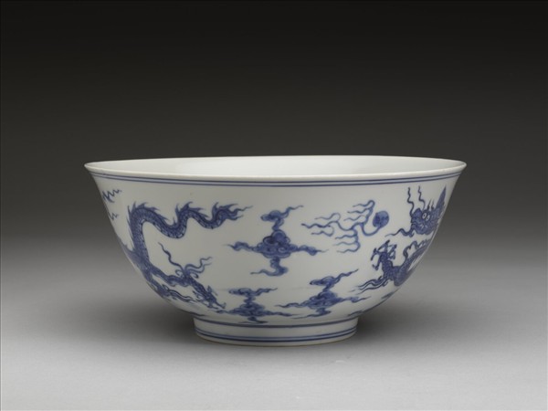 青花雙龍戲珠紋碗